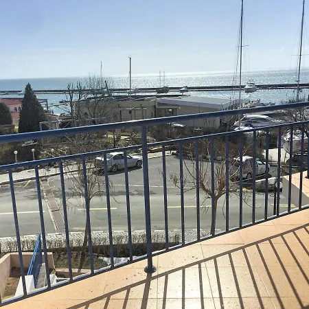 شقة With Sea View In Vega Village Eh